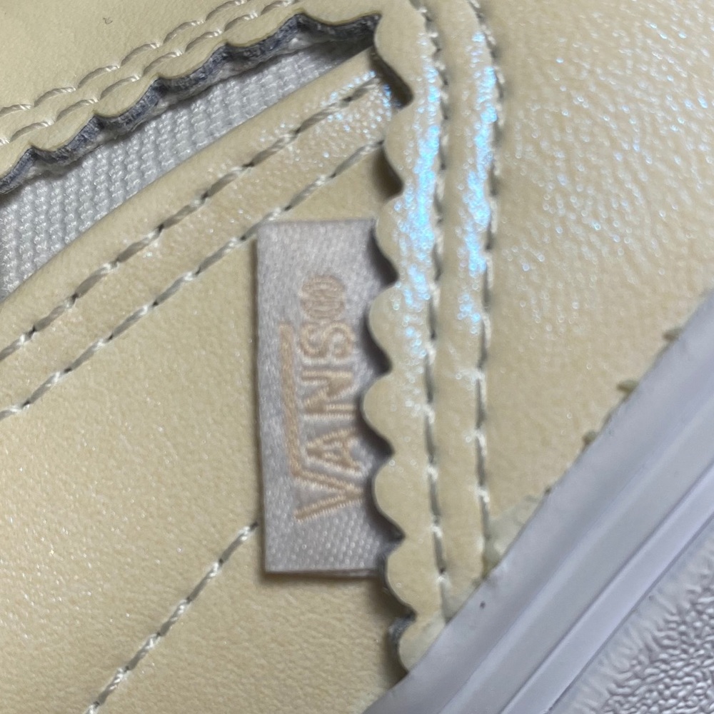vans - Picture 2 of 2